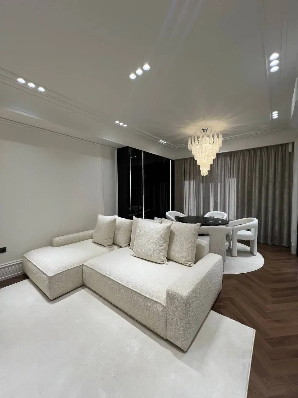 Продаётся 3-комнатная квартира, 10 м², 24/25 этаж — Мирзо-Улугбекский район