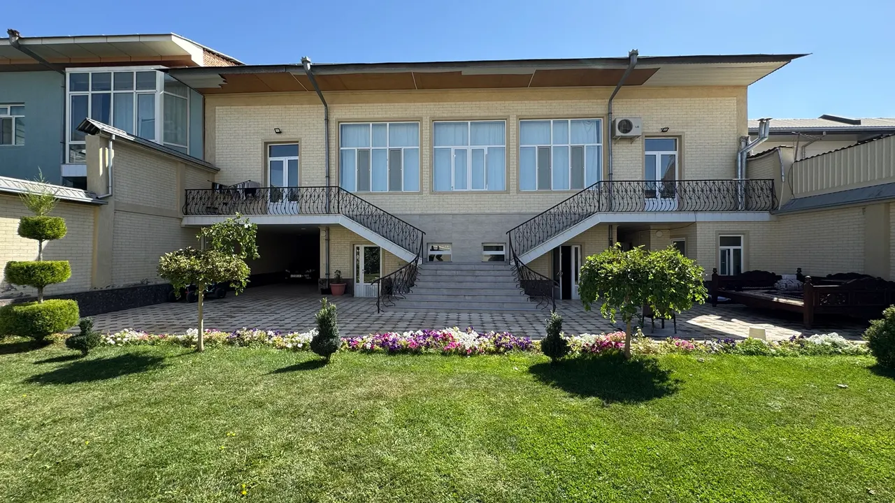 Продаётся дом, 6 сот., 2 этажа — Ташкентский район