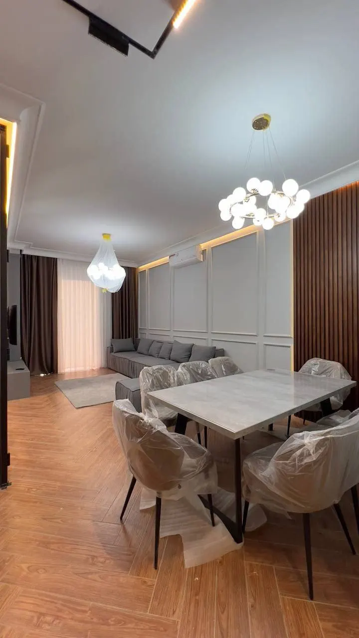 Сдаётся 4-комнатная квартира, 140 м², 11/12 этаж — Мирабадский район