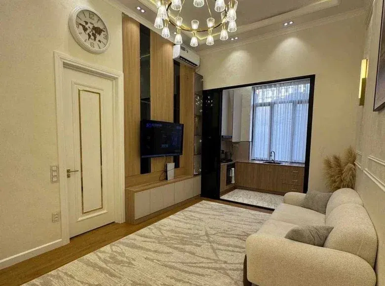 Продаётся 4-комнатная квартира, 100 м², 1/16 этаж — Яккасарайский район