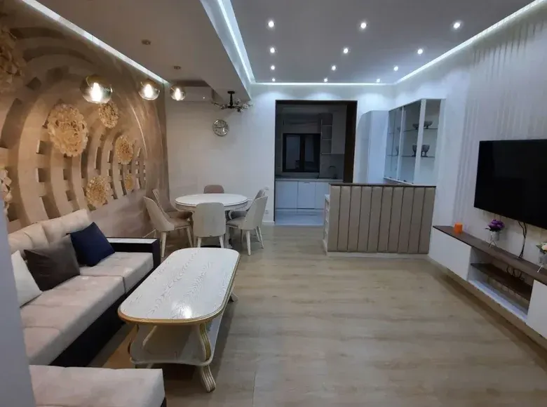 Сдаётся 4-комнатная квартира, 150 м², 3/7 этаж — Мирабадский район