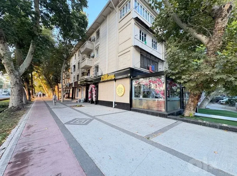 Sotiladi tijorat binosi, 65 m² — Yakkasaroy tumani
