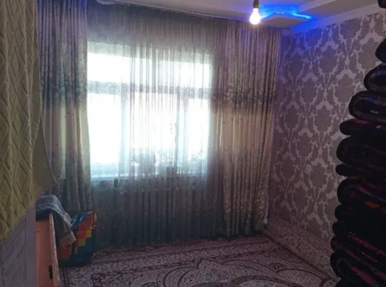 Sotiladi 2 xonali kvartira, 30 m², 2/4 qavat — Yangi Toshkent tumani