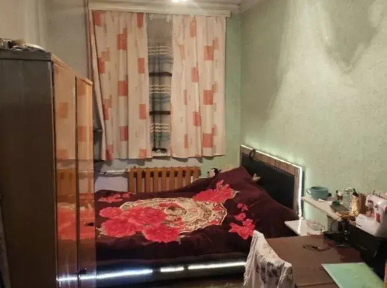 Продаётся 4-комнатная квартира, 55 м², 2/4 этаж — Юнусабадский район