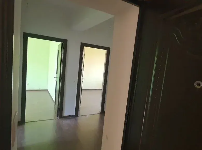 Sotiladi 2 xonali kvartira, 42 m², 2/4 qavat — Bekobod shahri