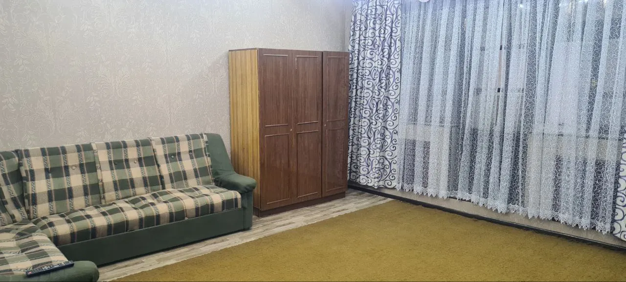 Сдаётся 1-комнатная квартира, 42 м², 1/9 этаж — Яшнабадский район