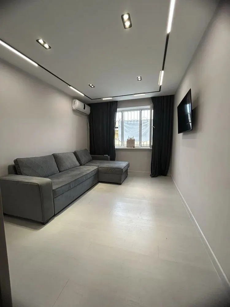 Продаётся 1-комнатная квартира, 26 м², 4/5 этаж — Юнусабадский район
