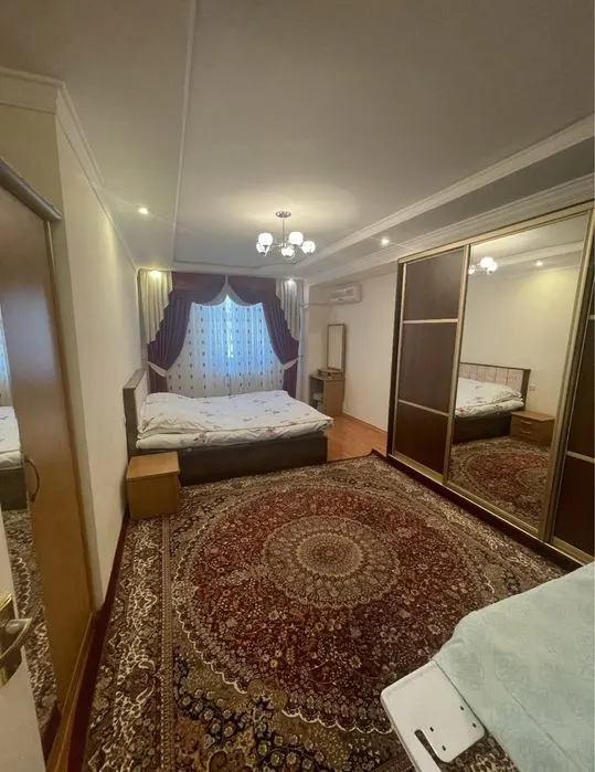 Сдаётся 4-комнатная квартира, 107 м², 8/9 этаж — Мирабадский район
