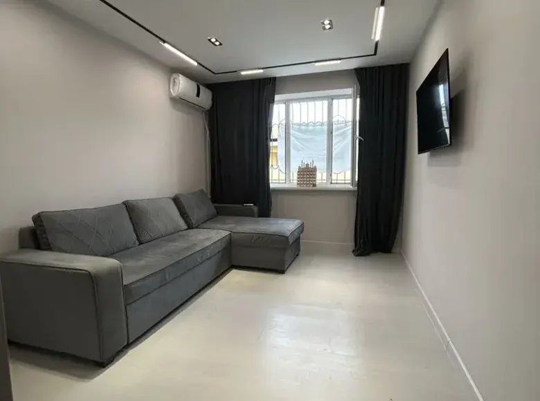 Продаётся 1-комнатная квартира, 28 м², 4/5 этаж — Юнусабадский район