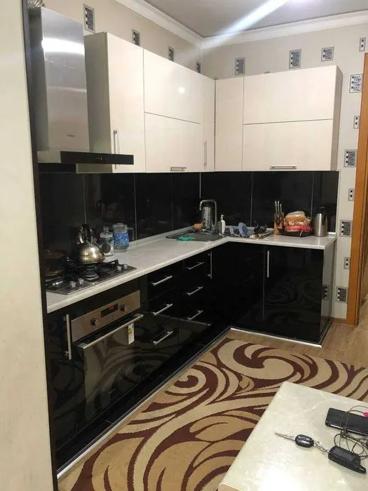 Сдаётся 4-комнатная квартира, 97 м², 6/9 этаж — Мирабадский район