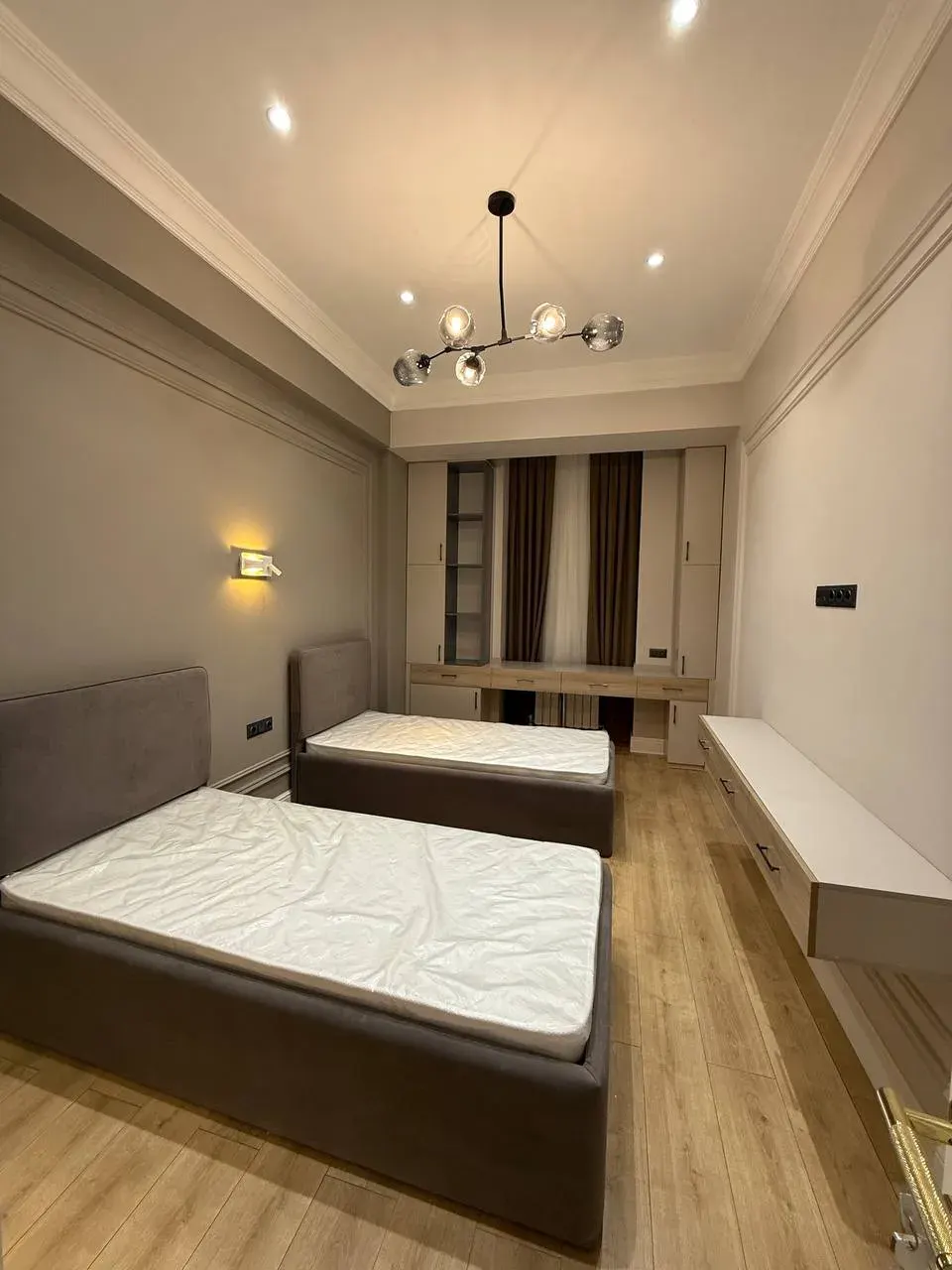 Сдаётся 3-комнатная квартира, 140 м², 6/10 этаж — Алмазарский район