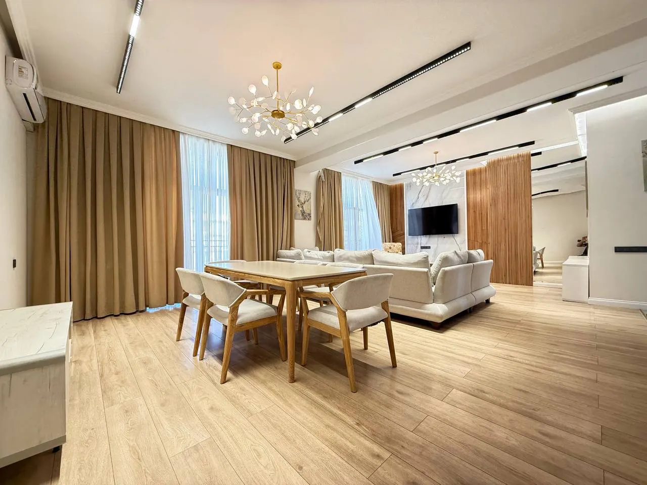 Ижарага берилади 4 хонали квартира, 140 м², 5/6 қават — Яккасарой тумани