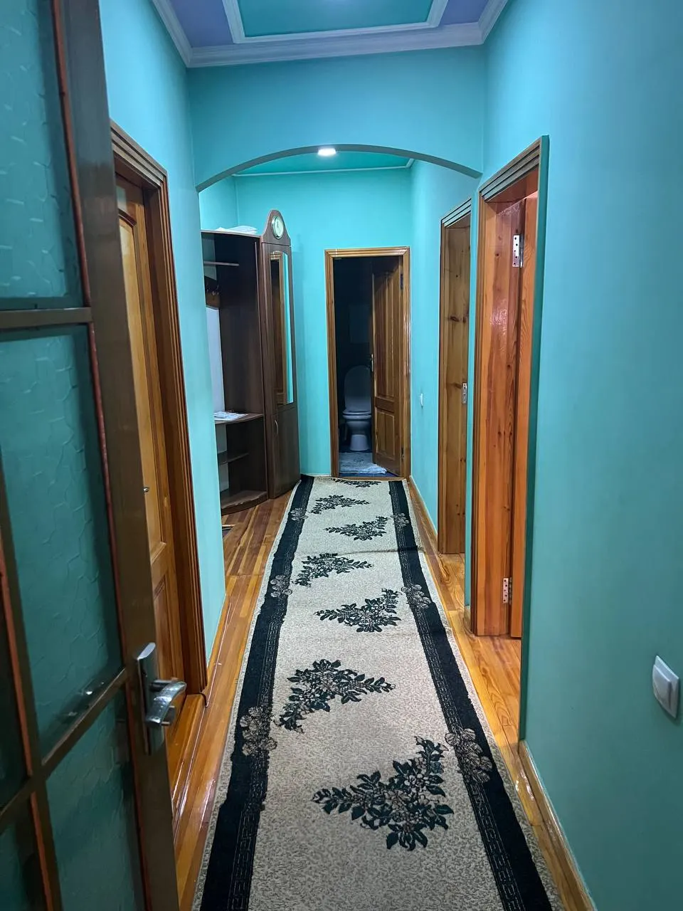 Сотилади 4 хонали квартира, 97 м², 1/4 қават — Олмазор тумани