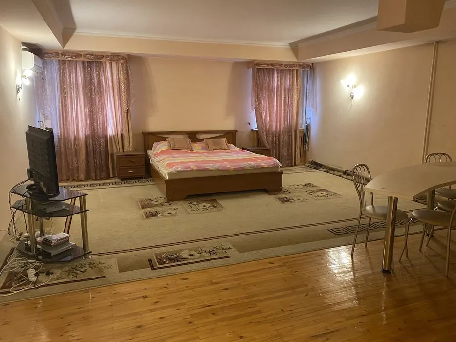 Сдаётся 1-комнатная квартира, 52 м², 8/13 этаж — Юнусабадский район