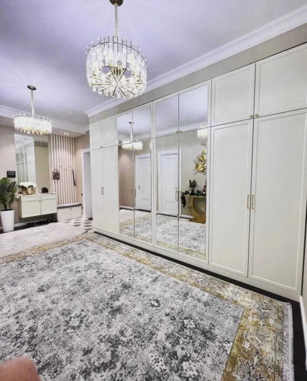 Ижарага берилади 3 хонали квартира, 110 м², 2/5 қават — Олмазор тумани