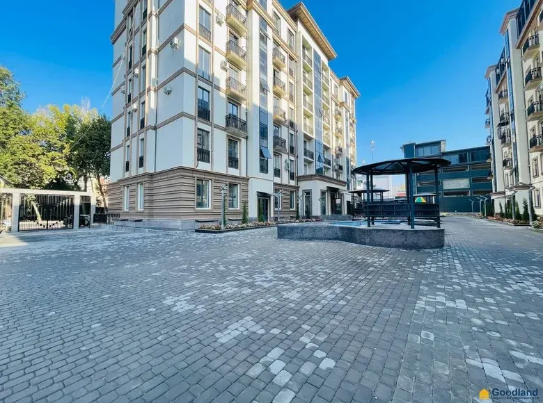 Сотилади 3 хонали квартира, 70 м², 2/7 қават — Мирзо Улуғбек тумани