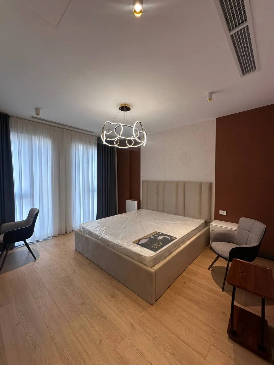 Сдаётся 2-комнатная квартира, 86 м², 6/12 этаж — Мирабадский район