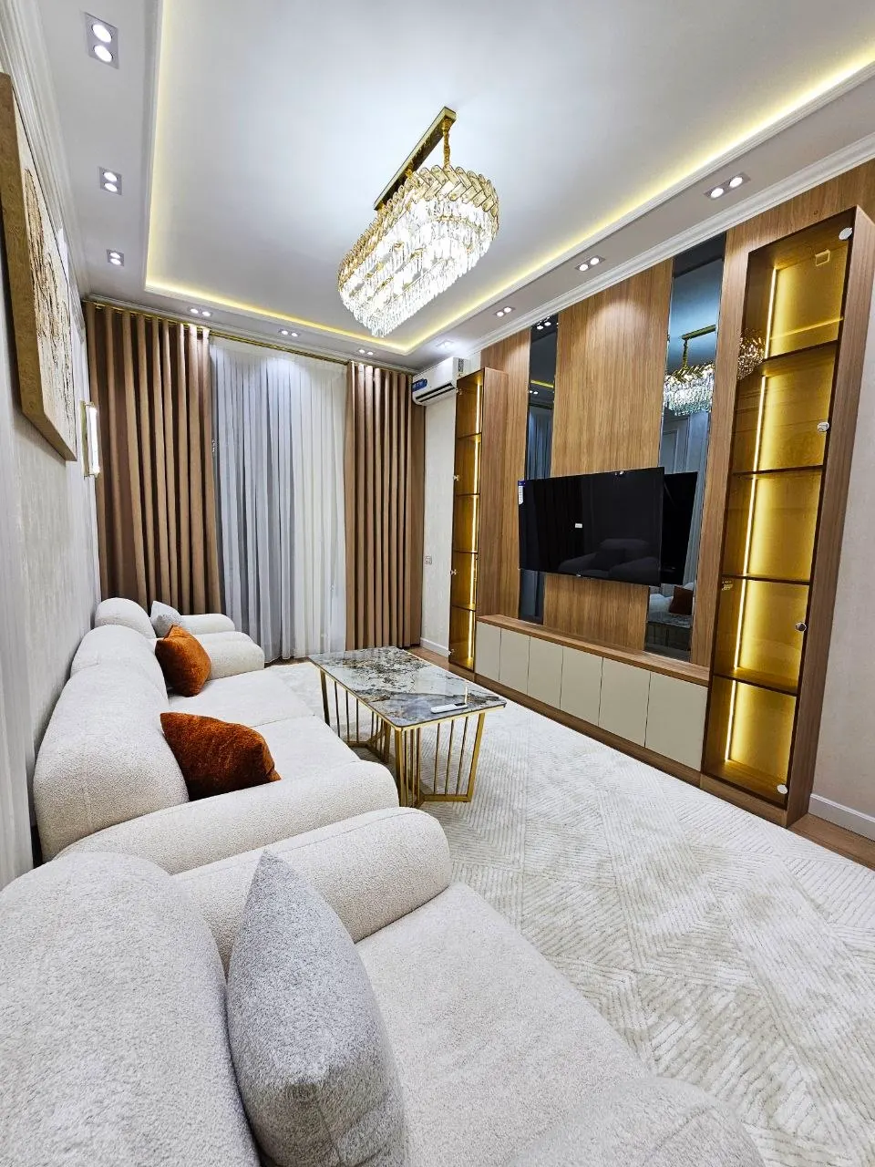 Продаётся 2-комнатная квартира, 60 м², 6/8 этаж — Яккасарайский район