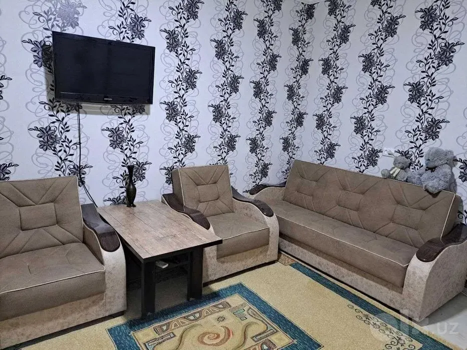 Sotiladi 1 xonali kvartira, 30 m², 1/1 qavat — Yangihayot tumani