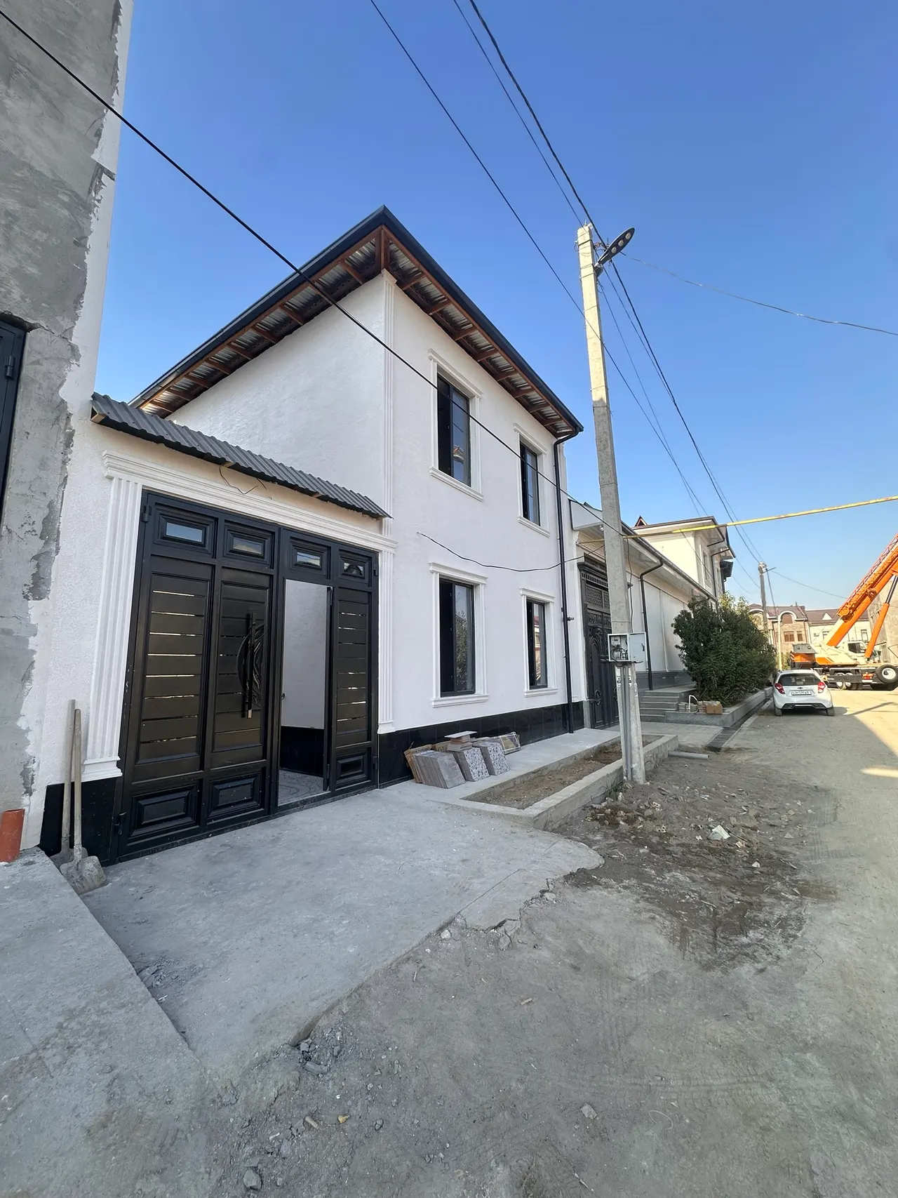 Sotiladi 4 xonali hovli uy, 1,5 sotix, 150 m², 2 qavatli — Toshkent tumani