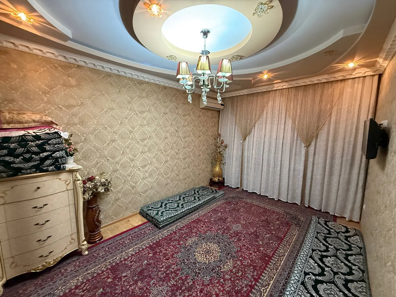 Продаётся 3-комнатная квартира, 77 м², 3/4 этаж — Шайхантахурский район