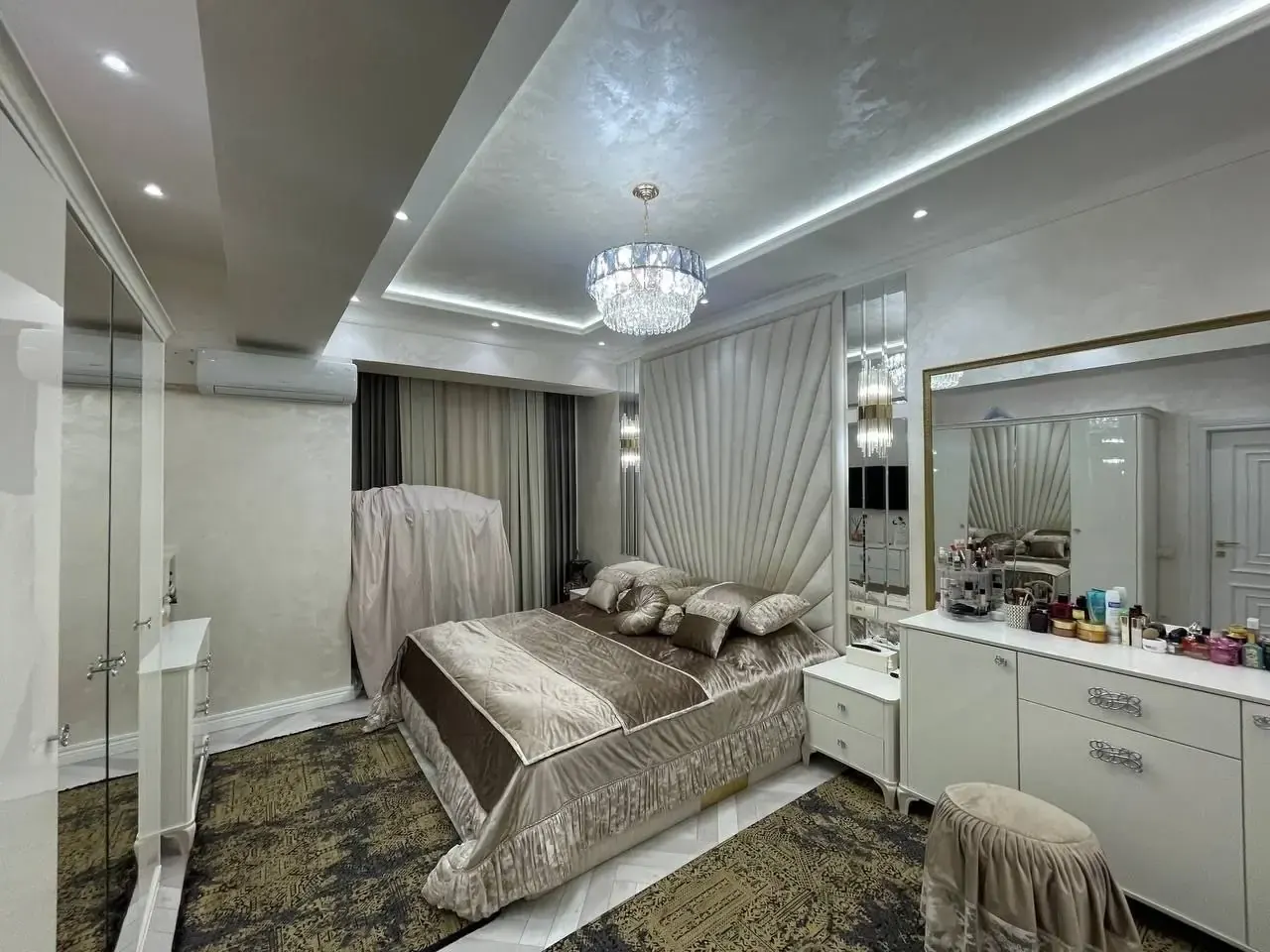 Сотилади 5 хонали квартира, 180 м², 3/10 қават — Яшнобод тумани