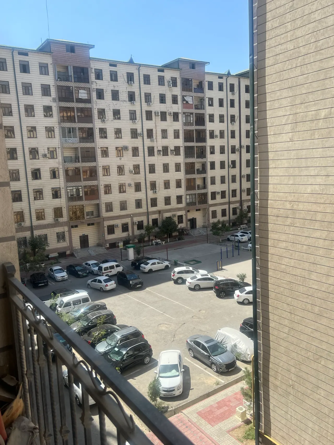 Sotiladi 3 xonali kvartira, 85 m², 4/10 qavat — Samarqand shahri