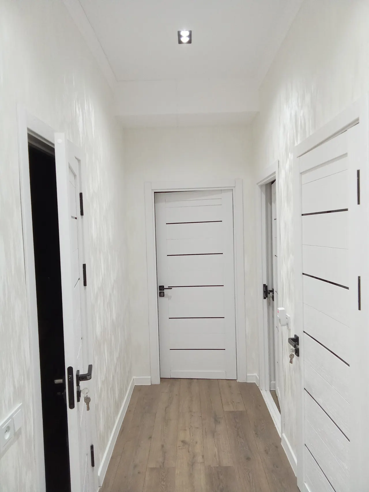 Сотилади 2 хонали квартира, 47 м², 2/3 қават — Янгиҳаёт тумани