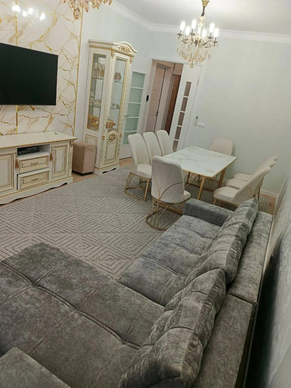 Сдаётся 5-комнатная квартира, 135 м², 8/9 этаж — Алмазарский район