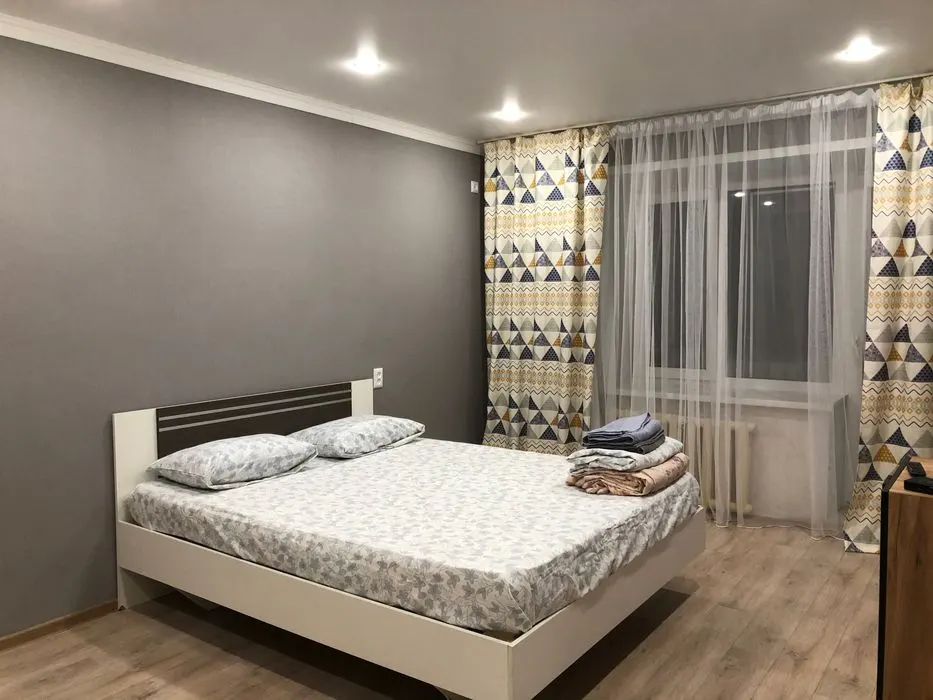 Сдаётся 4-комнатная квартира, 145 м², 9/9 этаж — Мирабадский район