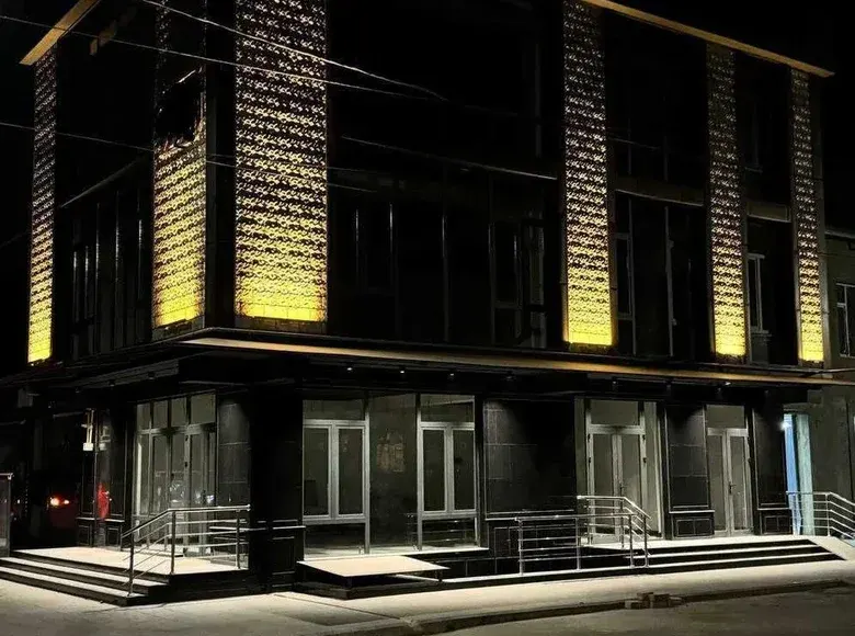 Продаётся коммерческое помещение, 393 м², 1/4 этаж — Яшнабадский район