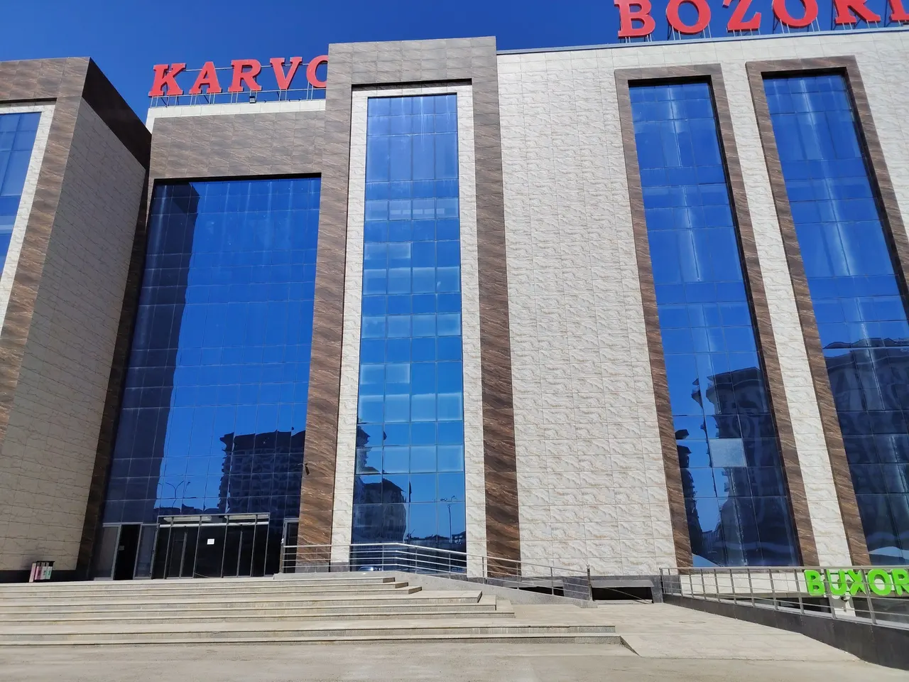 Sotiladi tijorat binosi, 18 m² — Buxoro shahri
