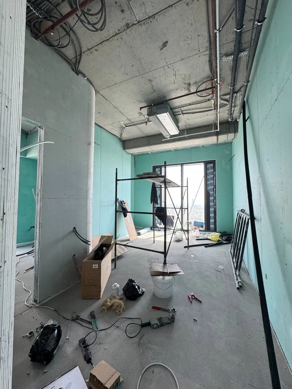 Sotiladi 3 xonali kvartira, 69 m², 33/51 qavat — Shayxontohur tumani