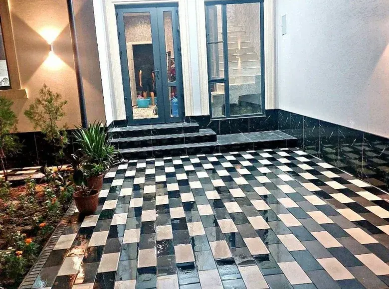 Сотилади 5 хонали ҳовли уй, 1.4 сотих, 140 м² — Тошкент шаҳри
