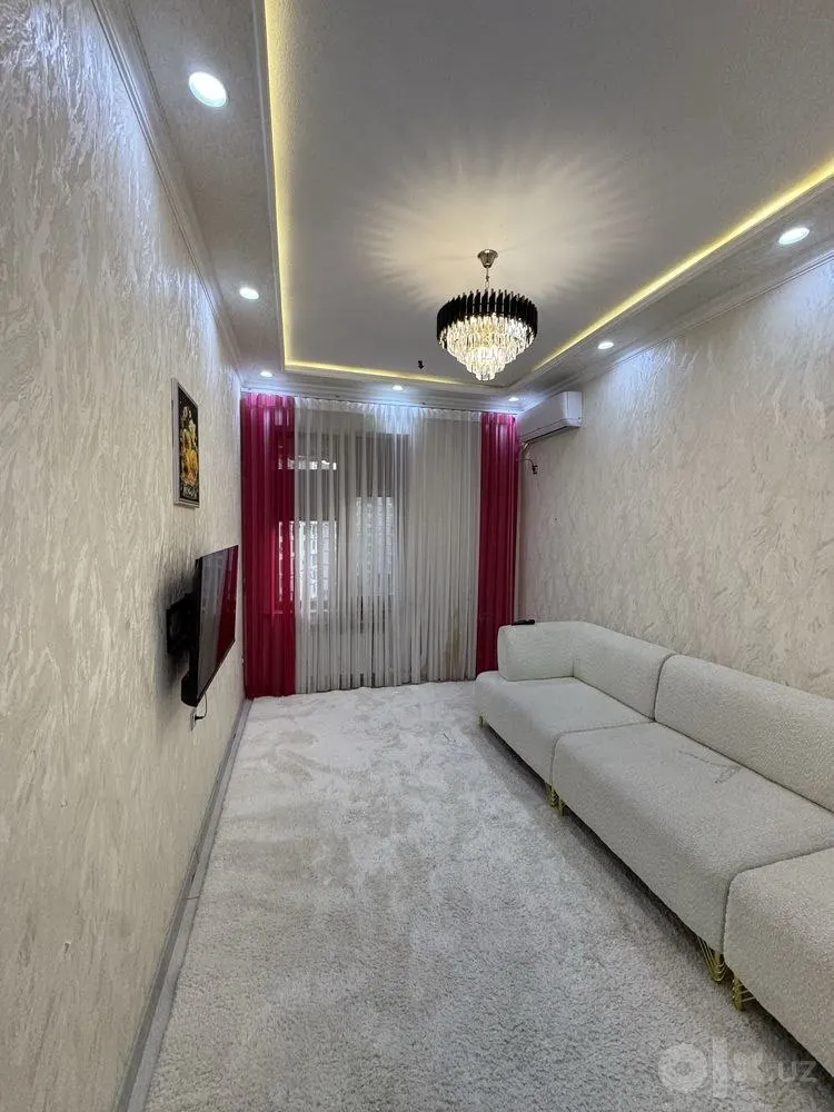 Сдаётся 1-комнатная квартира, 35 м², 6/10 этаж — Яккасарайский район