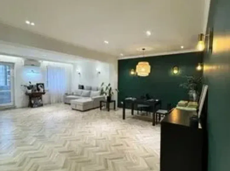 Sotiladi 3 xonali kvartira, 130 m², 8/9 qavat — Yashnobod tumani