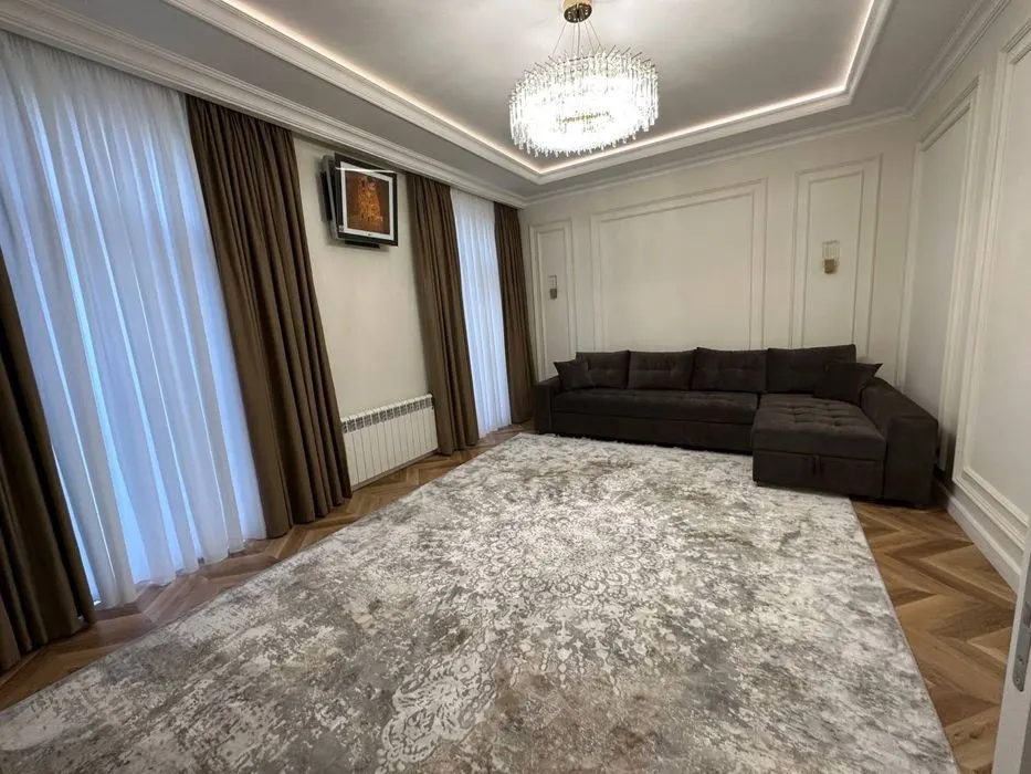 Ижарага берилади 3 хонали квартира, 100 м², 3/8 қават — Миробод тумани