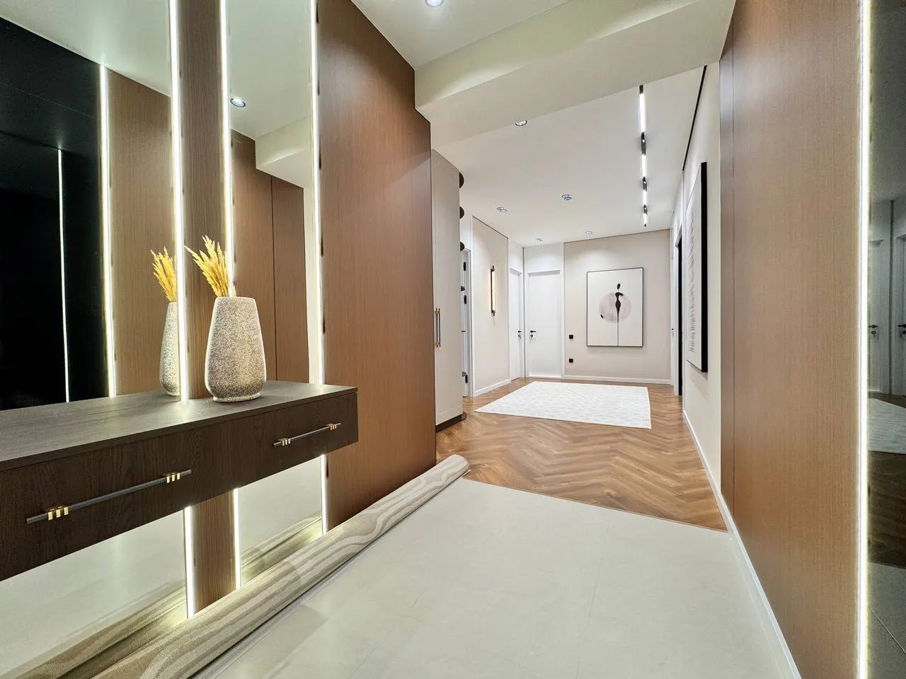 Продаётся 4-комнатная квартира, 130 м², 3/14 этаж — Яккасарайский район