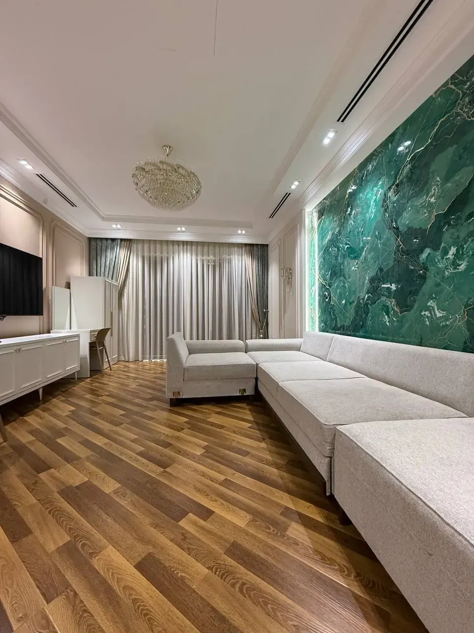 Продаётся 3-комнатная квартира, 110 м², 5/8 этаж — Шайхантахурский район