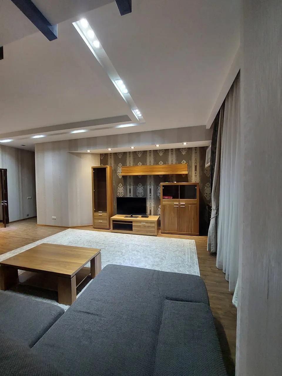 Ижарага берилади 3 хонали квартира, 180 м², 5/8 қават — Юнусобод тумани