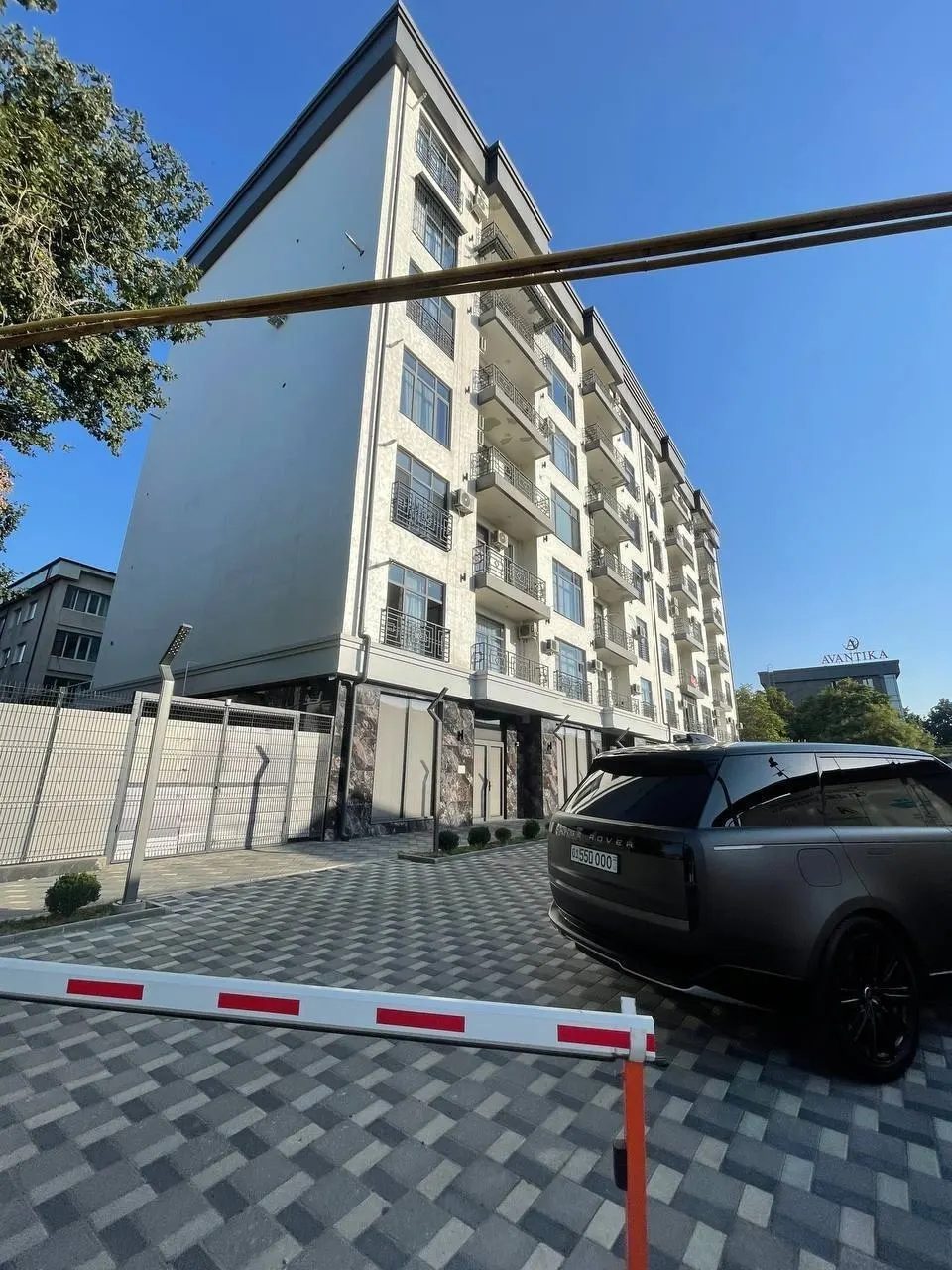 Sotiladi 3 xonali kvartira, 101 m², 3/8 qavat — Yashnobod tumani