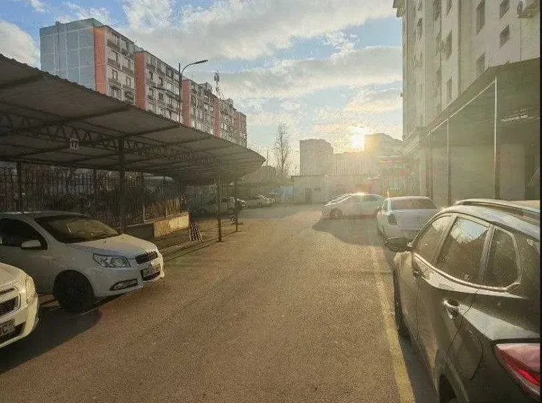 Продаётся коммерческое помещение, 760 м², 1/9 этаж — Сергелийский район