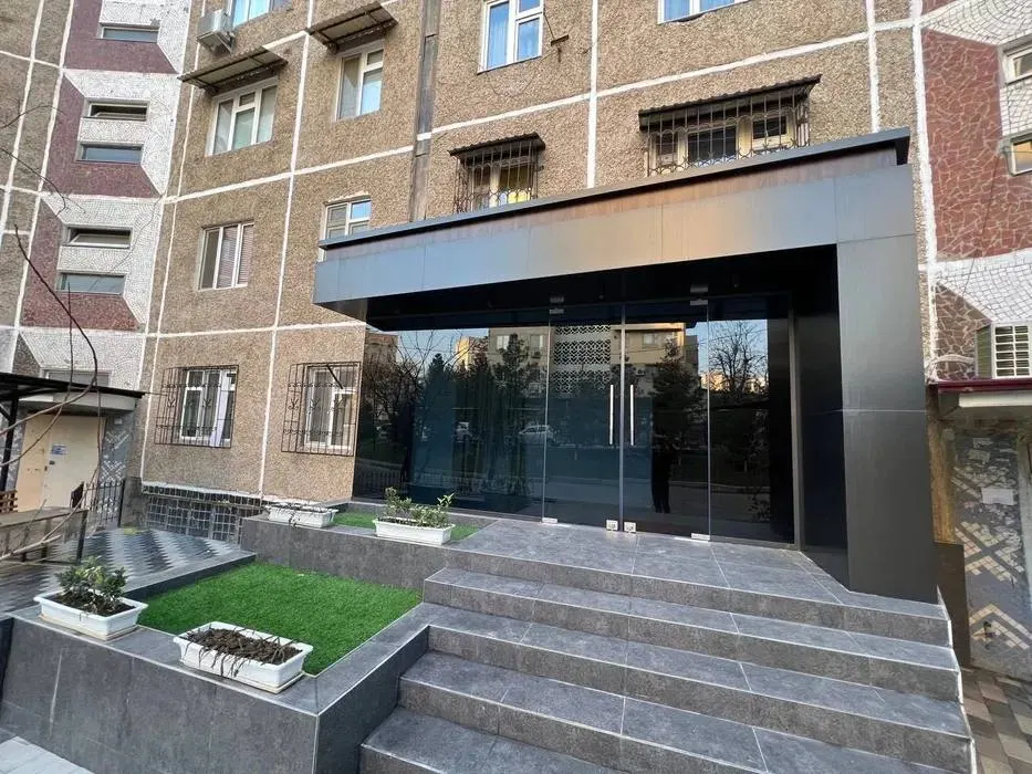Ijaraga beriladi tijorat binosi, 60 m², 2/5 qavat — Shayxontohur tumani