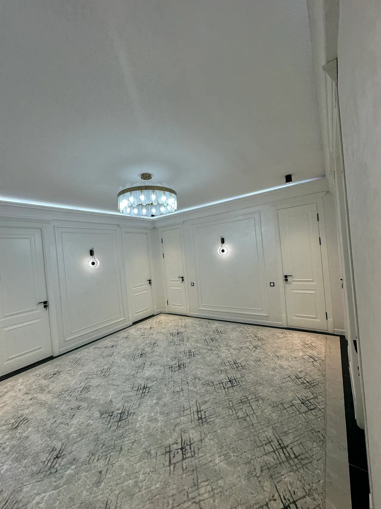 Сотилади 3 хонали квартира, 111 м², 5/6 қават — Самарқанд шаҳри