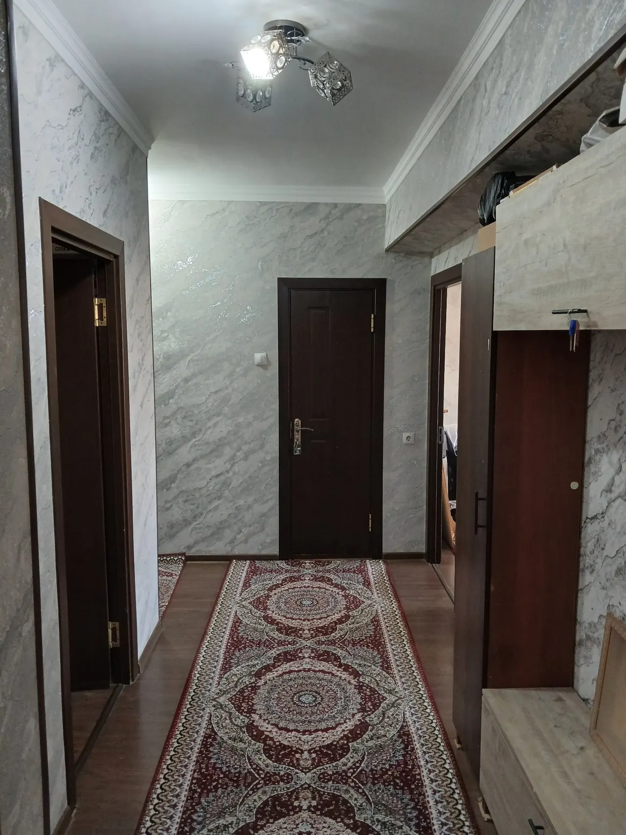 Сотилади 3 хонали квартира, 81 м², 8/9 қават — Янгиҳаёт тумани