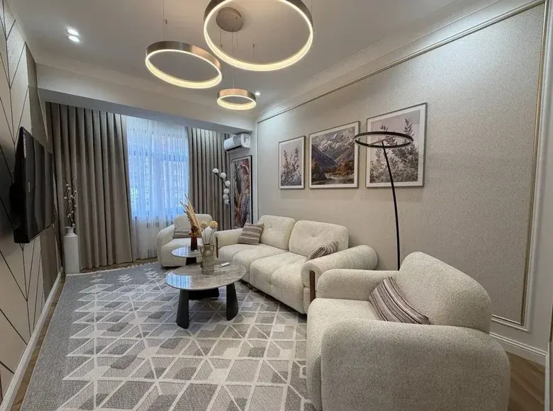 Продаётся 4-комнатная квартира, 108 м², 4/10 этаж — Яккасарайский район