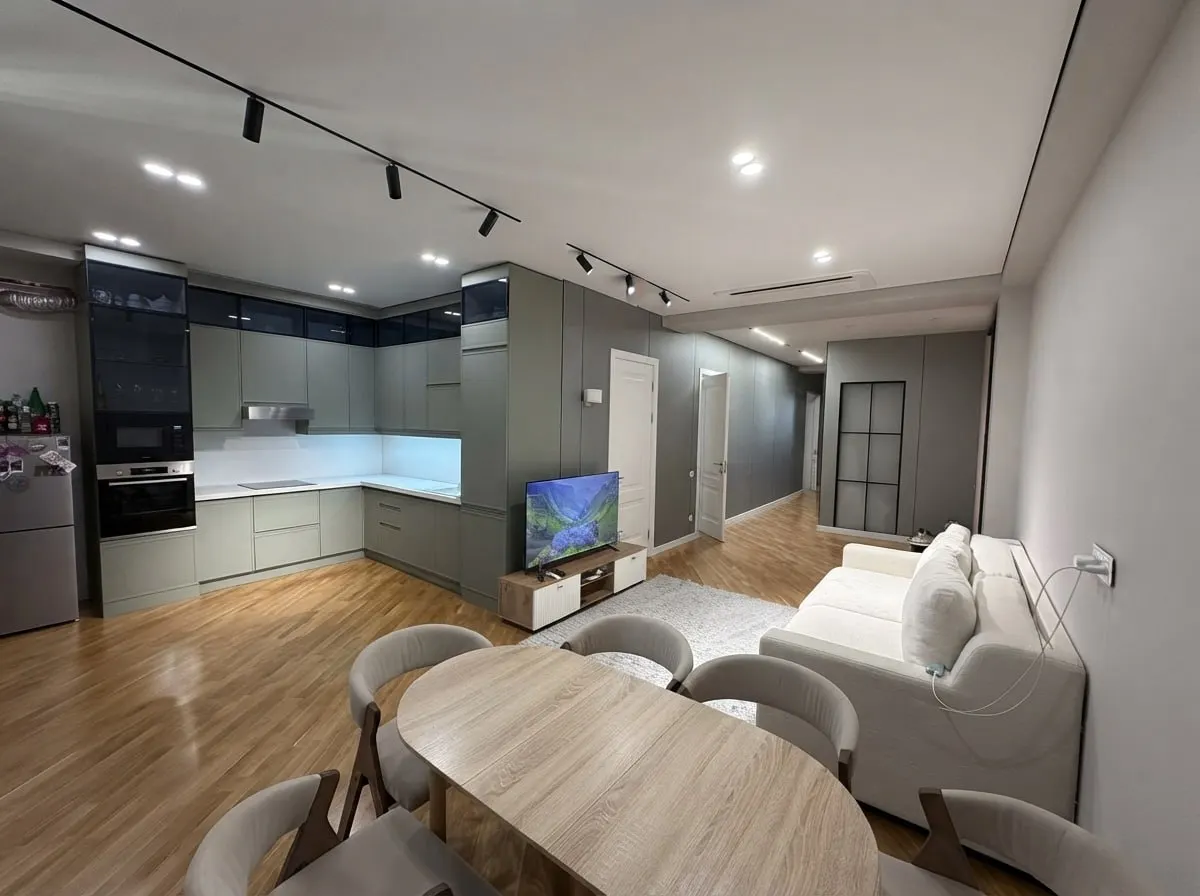 Продаётся 4-комнатная квартира, 130 м², 11/13 этаж — Яккасарайский район