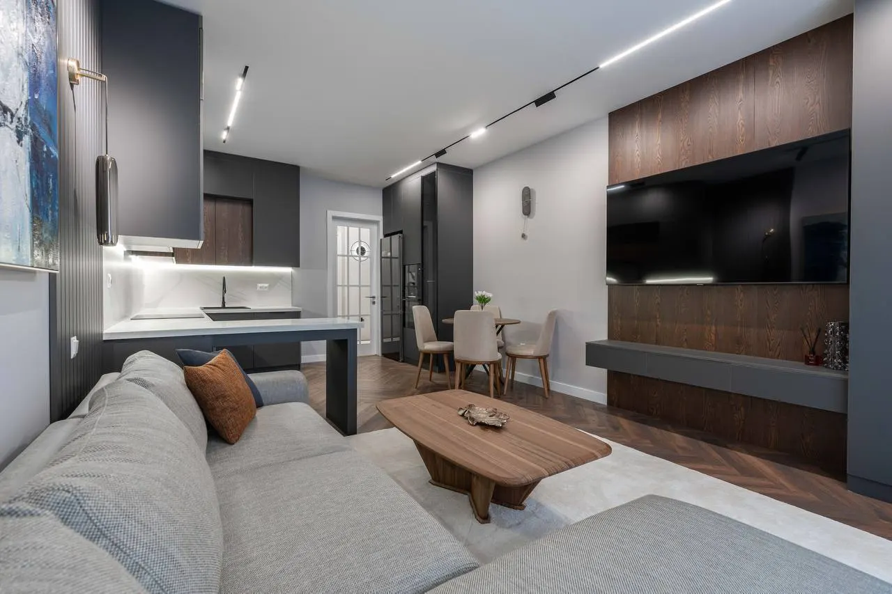 Ижарага берилади 3 хонали квартира, 120 м², 6/10 қават — Миробод тумани
