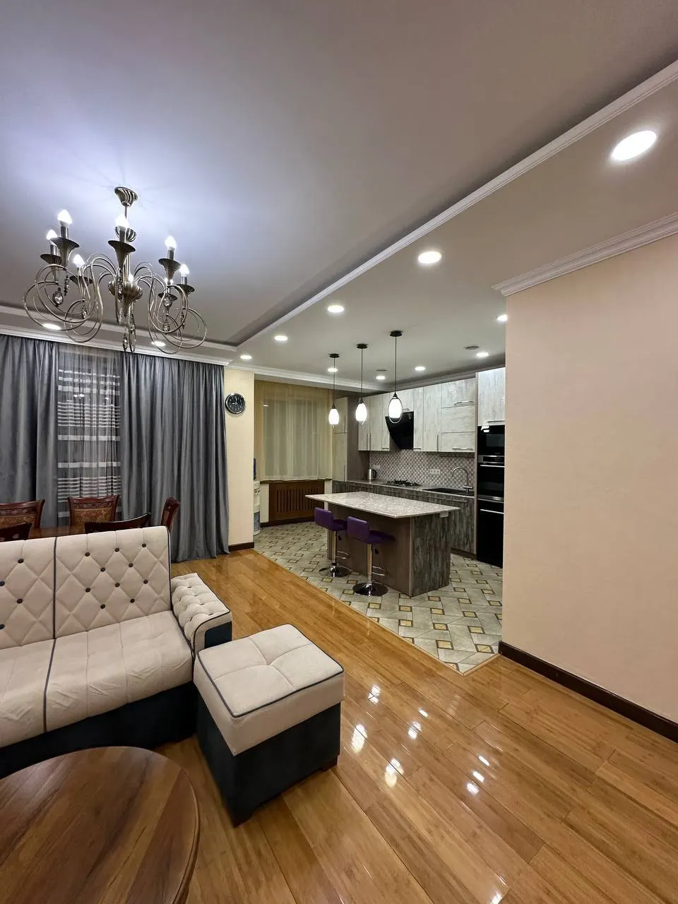 Ижарага берилади 3 хонали квартира, 120 м², 4/6 қават — Миробод тумани