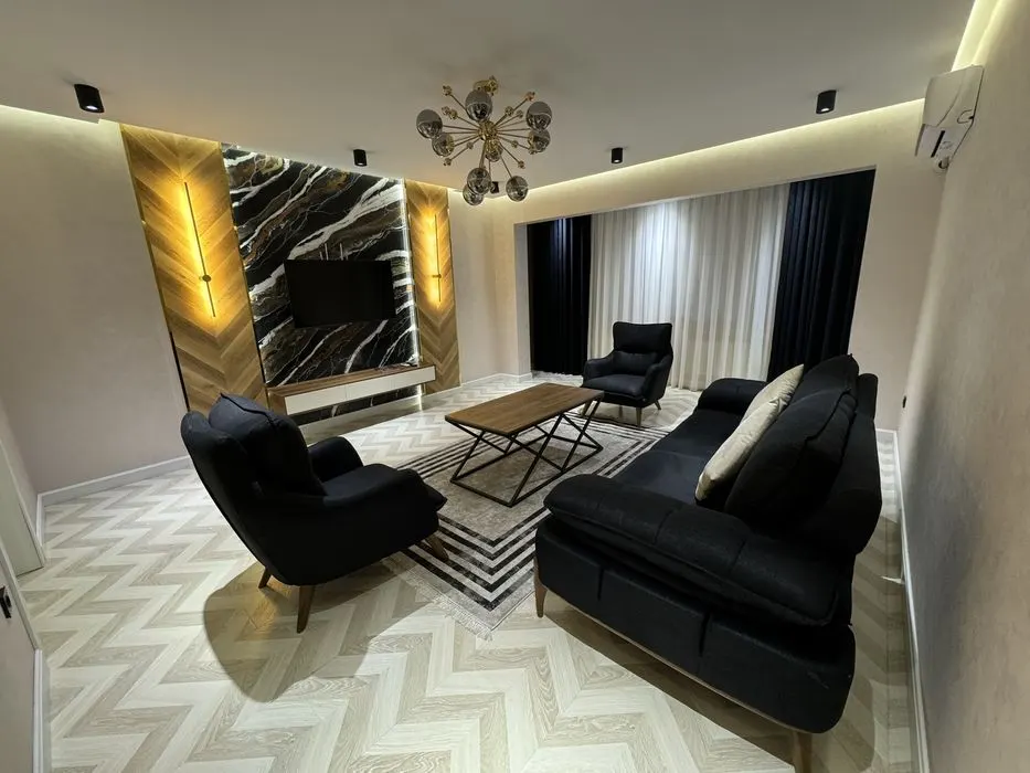 Сдаётся 3-комнатная квартира, 92 м², 2/9 этаж — Мирабадский район